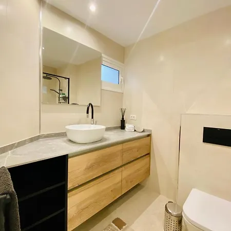 Costa Caleta 404 Адехе
